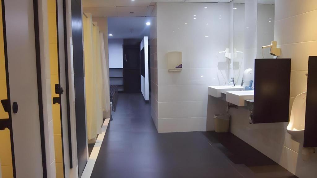 89 Hotel Batam Nagoya Ngoại thất bức ảnh